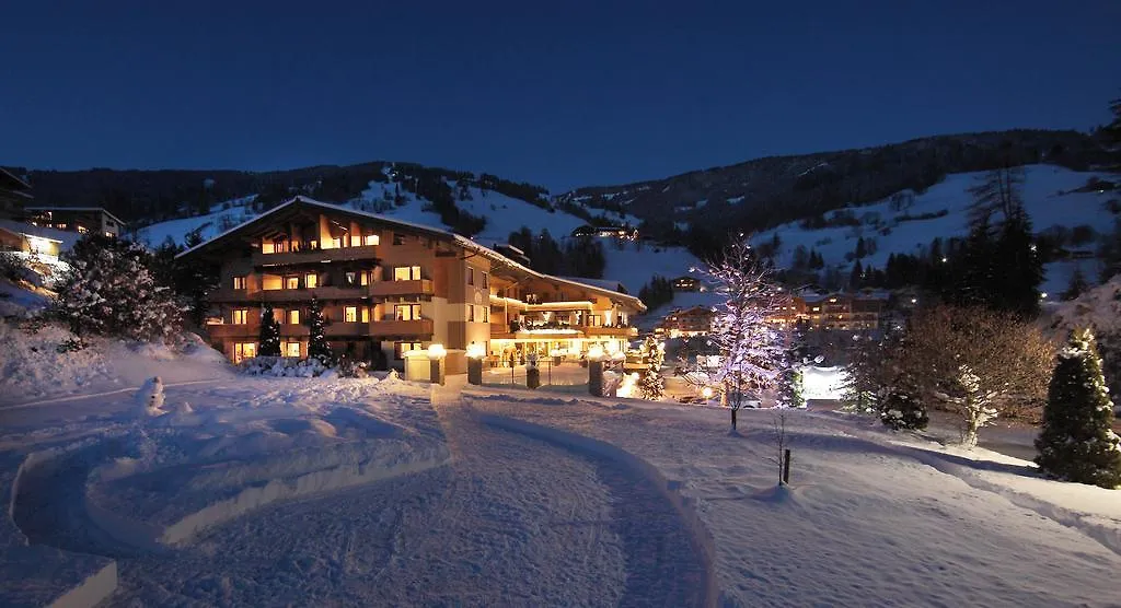 Hotel Interstar Saalbach-Hinterglemm 4*,