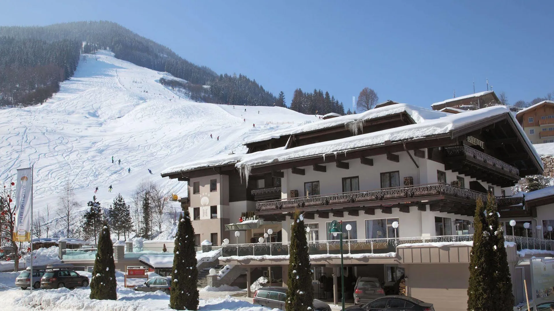 Hotel Interstar Saalbach-Hinterglemm 4*,