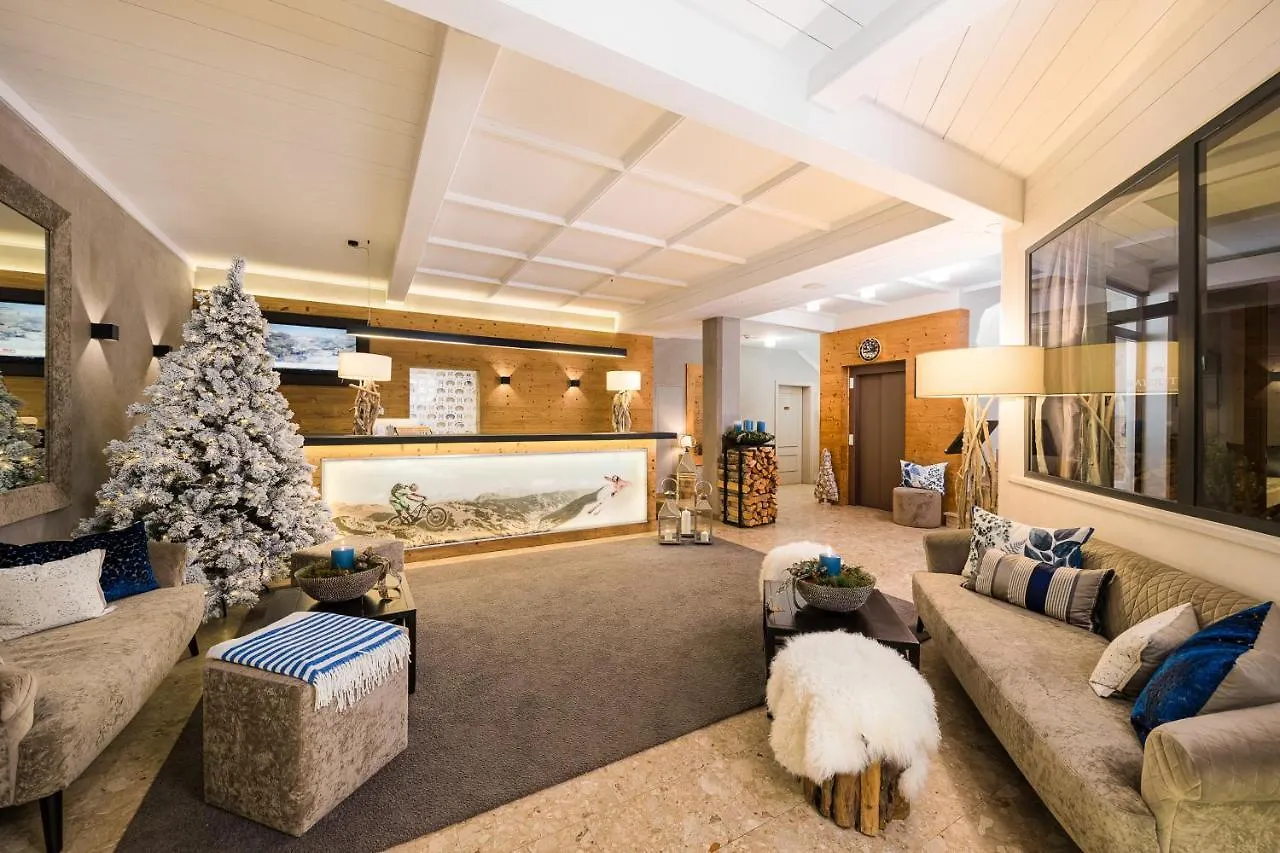 Hotel Interstar Saalbach-Hinterglemm 4*,